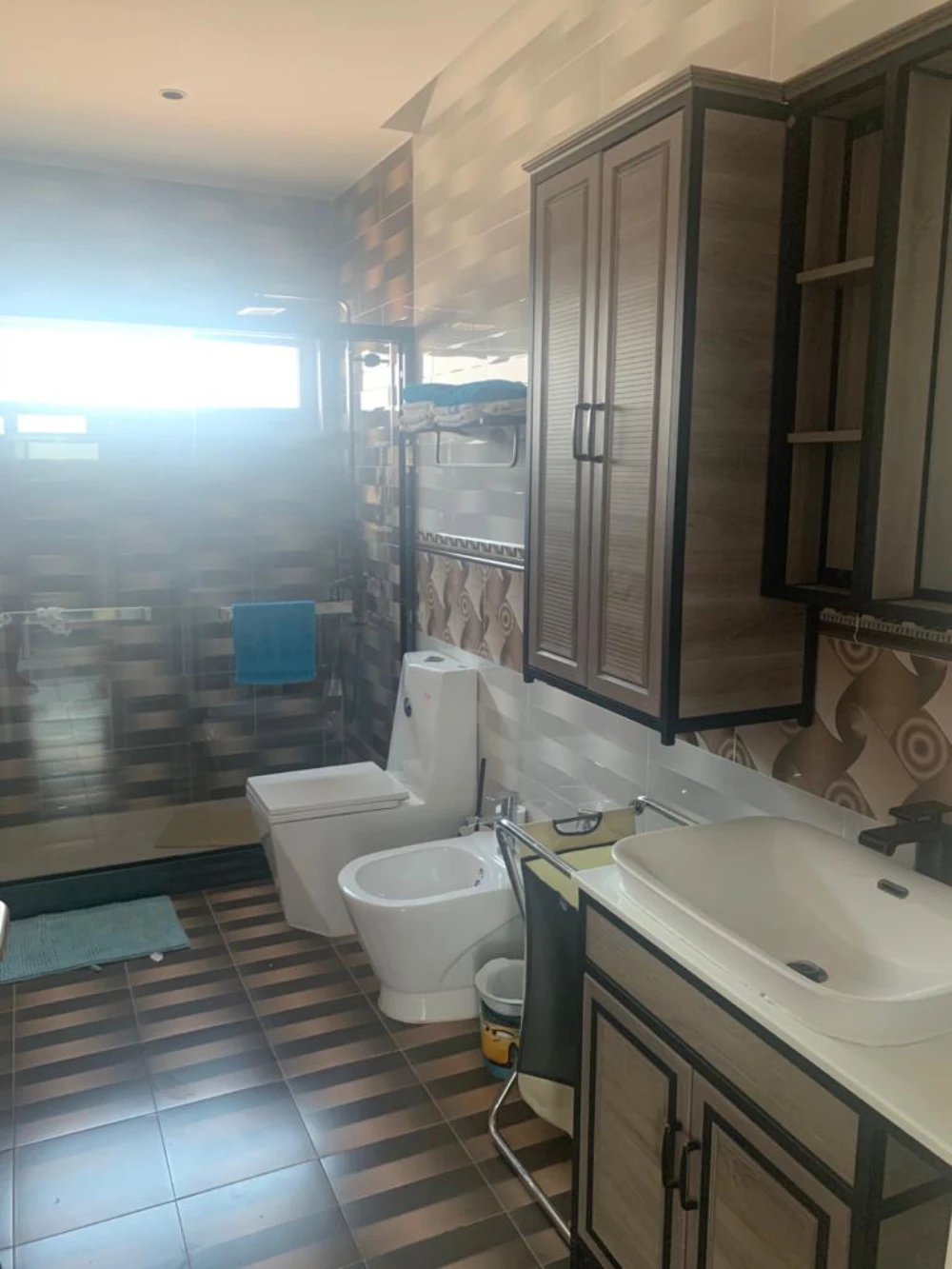 Villa bathroom vanity cabinet